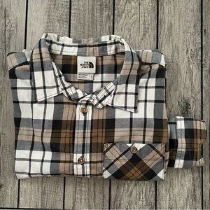 The North Face long sleeve button up long sleeve XL shirt. Excellent condition.
